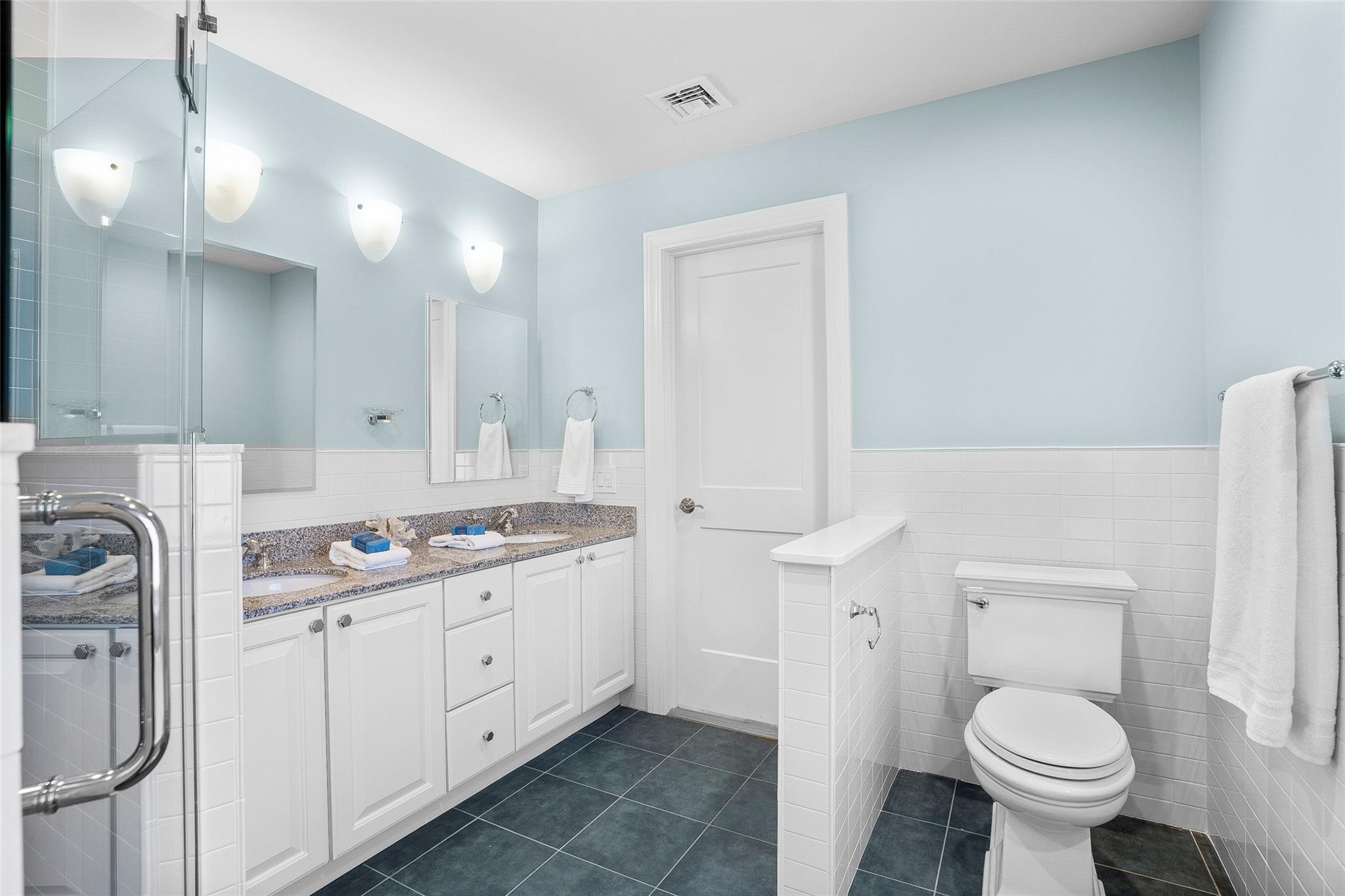 219 Larchmont Avenue, Larchmont, Florida image 25