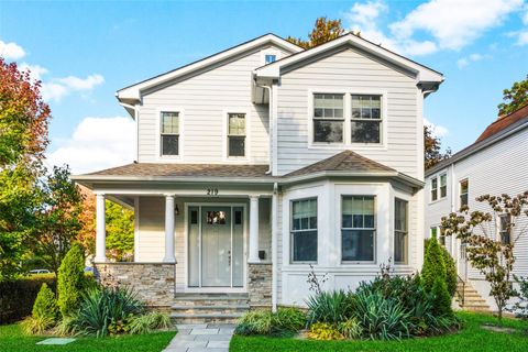 219 Larchmont Avenue, Mamaroneck, NY 10538 - #: 837390