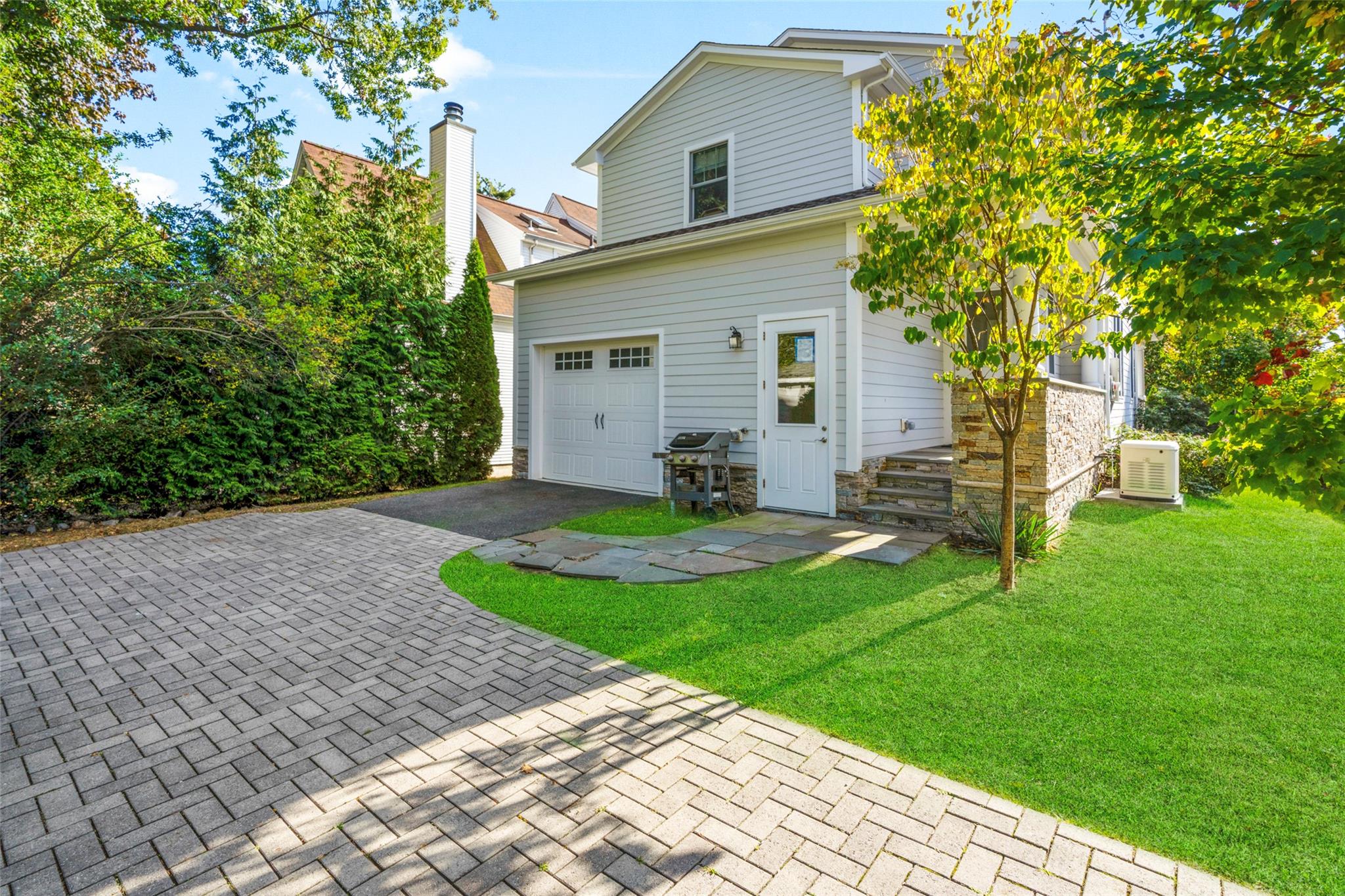 219 Larchmont Avenue, Larchmont, Florida image 29