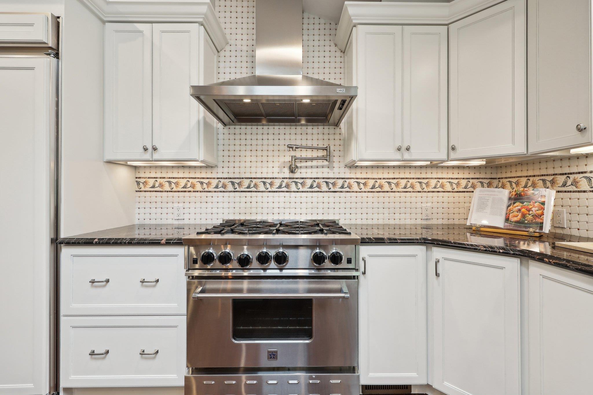 56 Rolling Way, New Rochelle, New York image 13