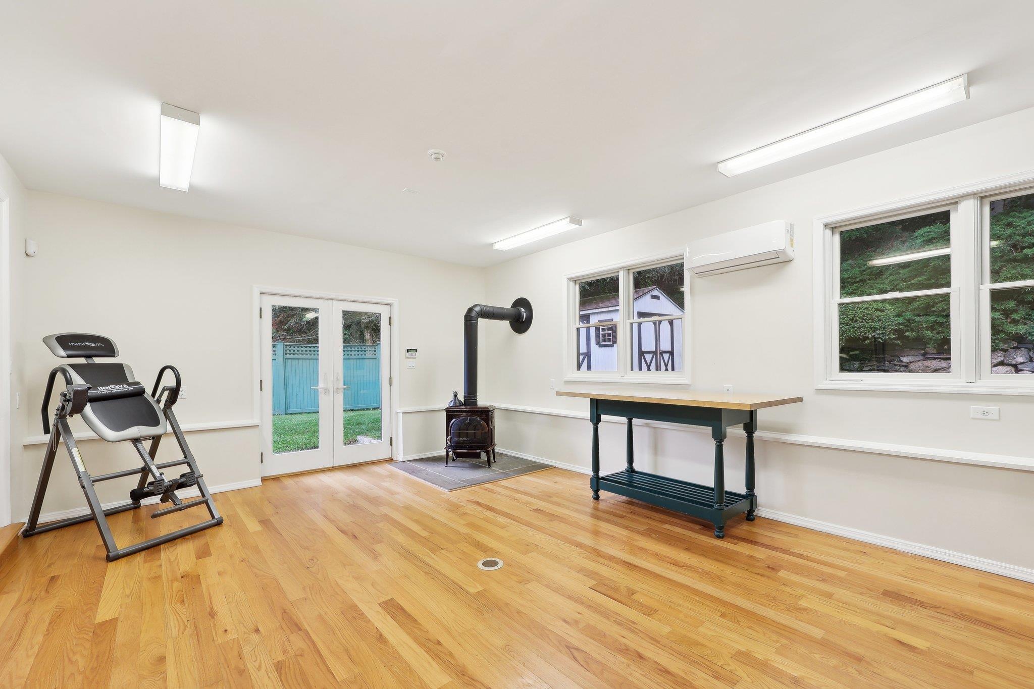 56 Rolling Way, New Rochelle, New York image 33