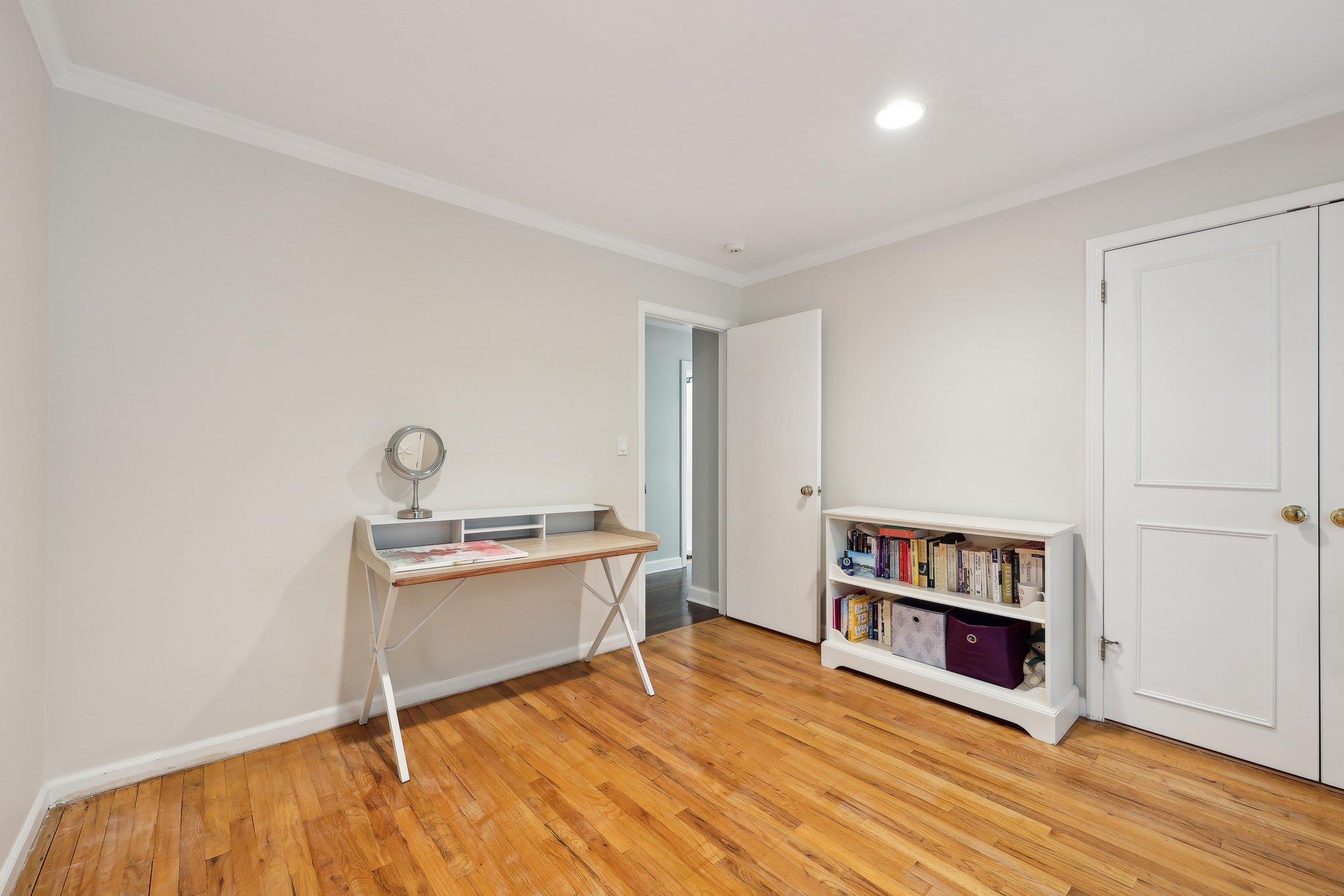 56 Rolling Way, New Rochelle, New York image 17
