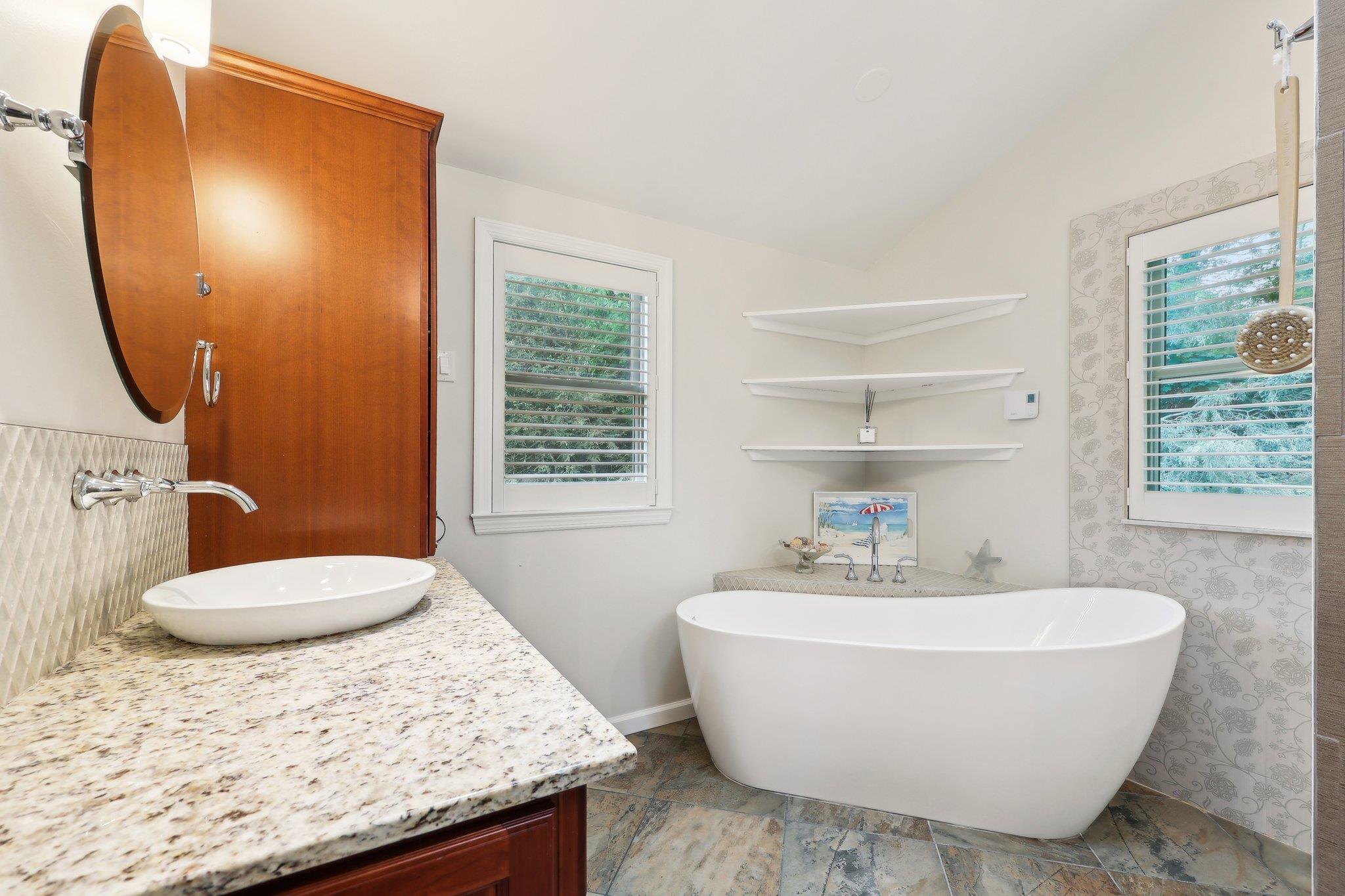 56 Rolling Way, New Rochelle, New York image 22