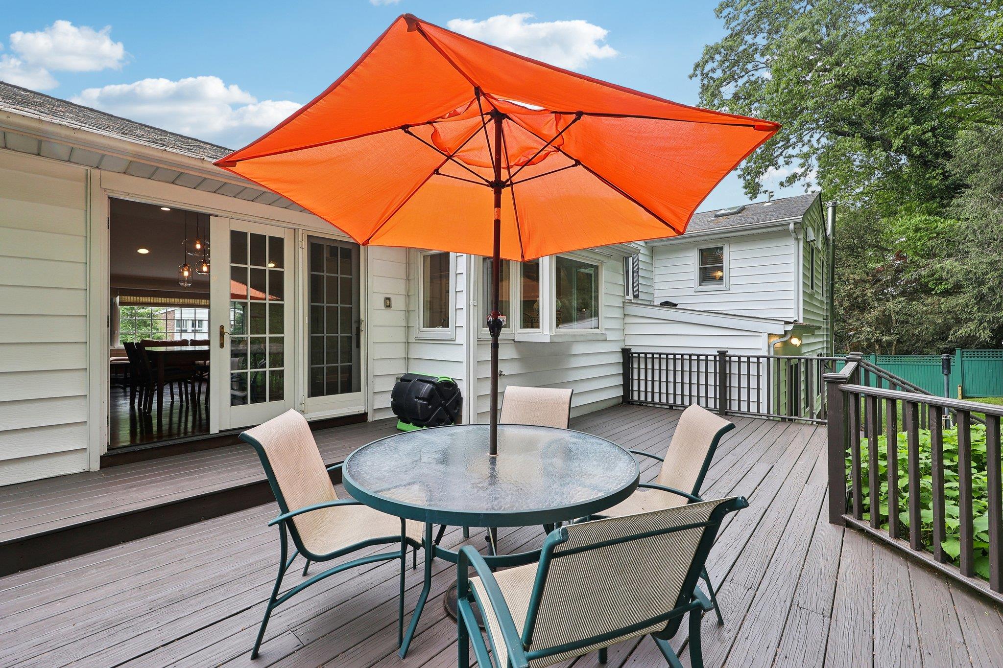 56 Rolling Way, New Rochelle, New York image 39