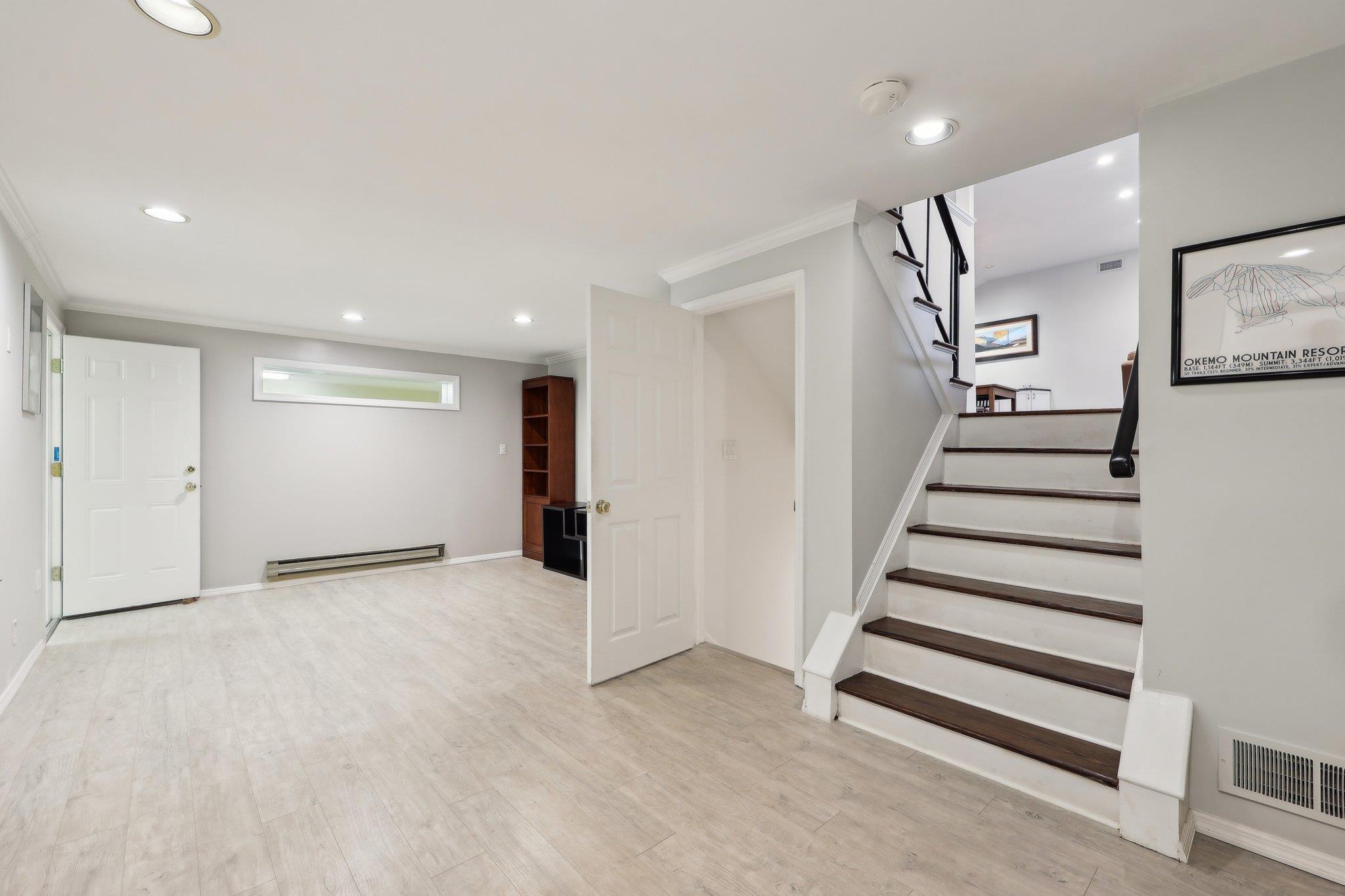 56 Rolling Way, New Rochelle, New York image 29