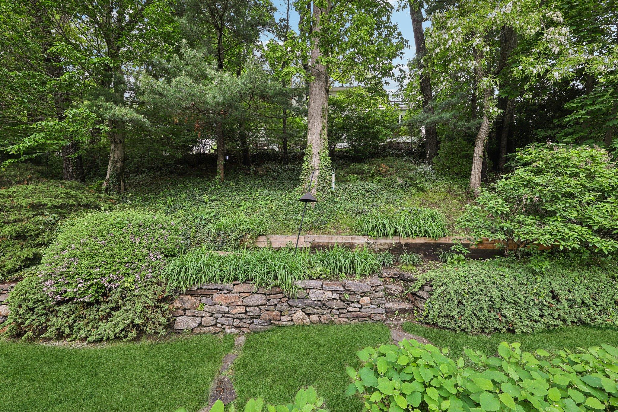 56 Rolling Way, New Rochelle, New York image 43