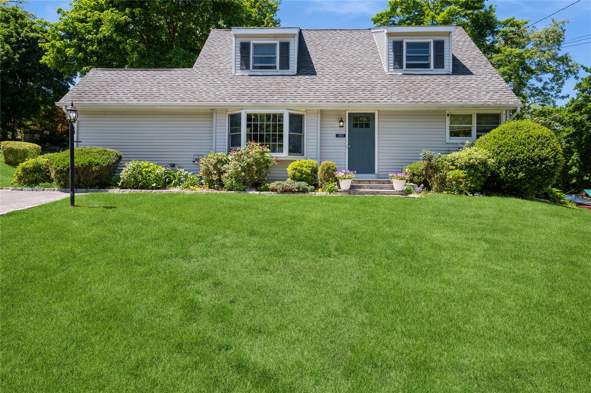 130 Rita Drive, Cortlandt Manor, New York image 1