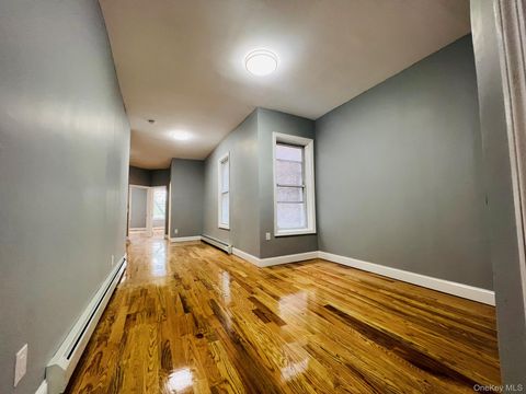 Multifamily For Sale - 165 Chestnut Street St<br/> Brooklyn, NY 11208