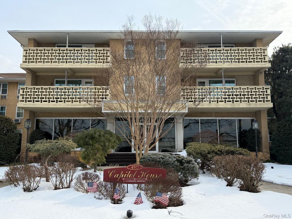 Photo of 490 Atlantic Avenue #115, East Rockaway, NY 11518 (MLS # 962040)