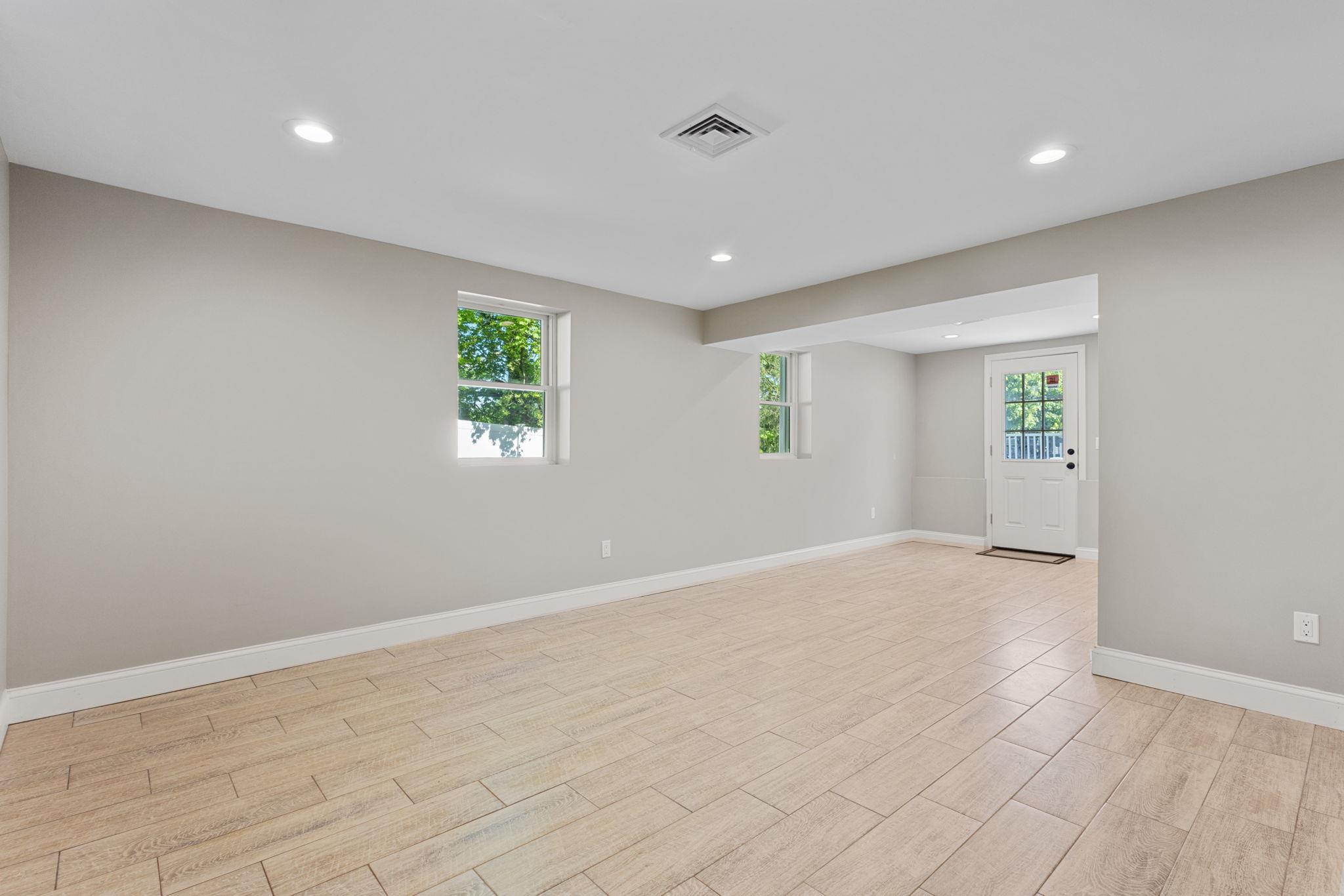 113 Walter Avenue, Thornwood, New York image 15