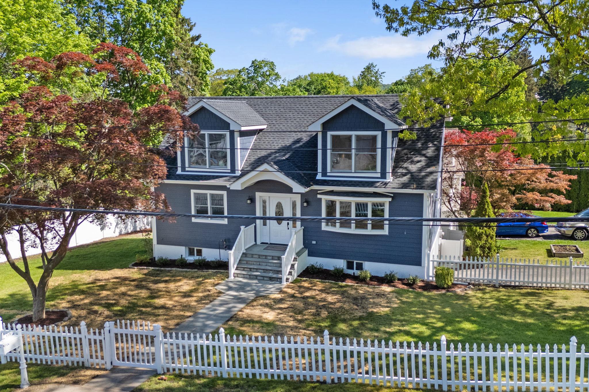 113 Walter Avenue, Thornwood, New York image 2