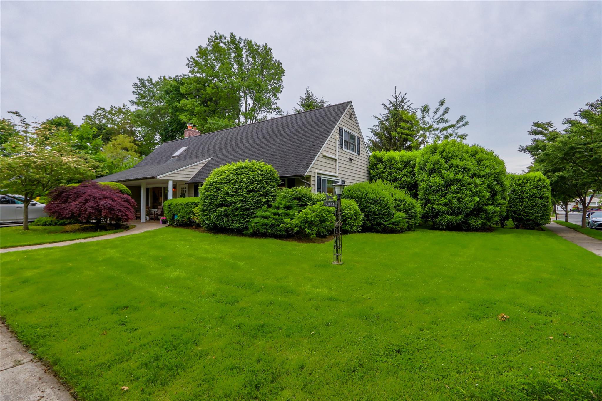 8 4th Place, Garden City, New York image 1