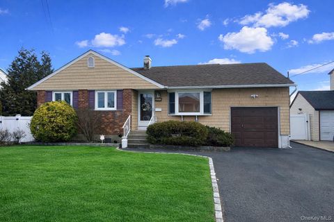 2337 Sycamore Avenue Wantagh NY 11793