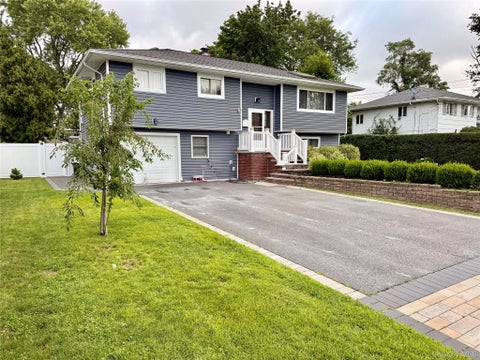 Homes For Sale - 199 W Orange Street<br/> Brentwood, NY 11717