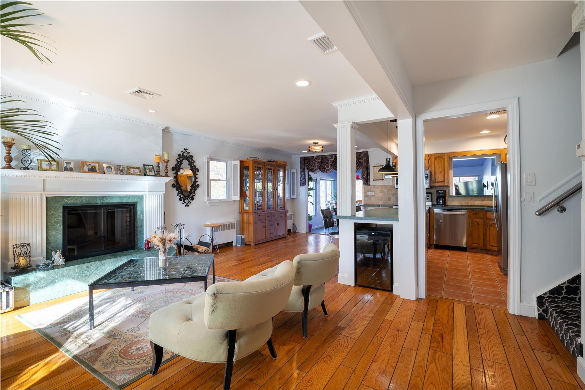 244 S Park Avenue, Rockville Centre, New York image 21
