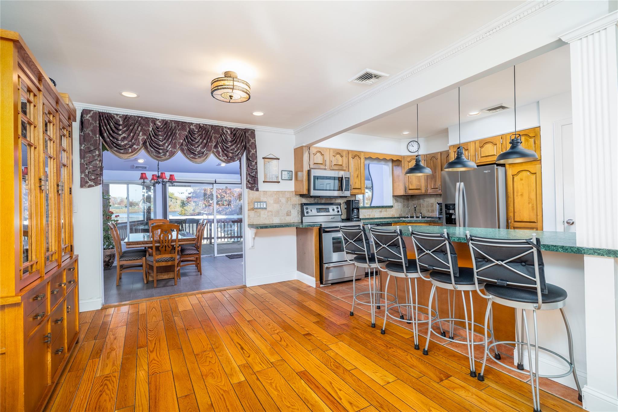 244 S Park Avenue, Rockville Centre, New York image 18