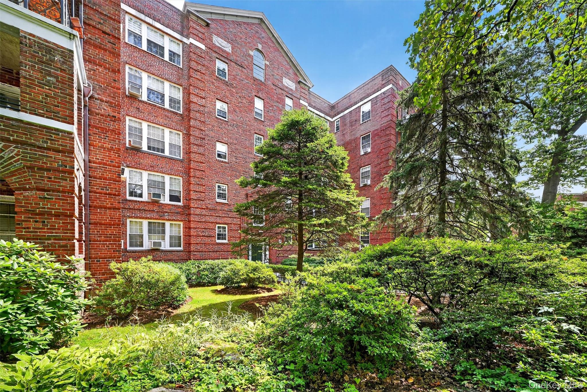 1360 Midland Avenue 4F