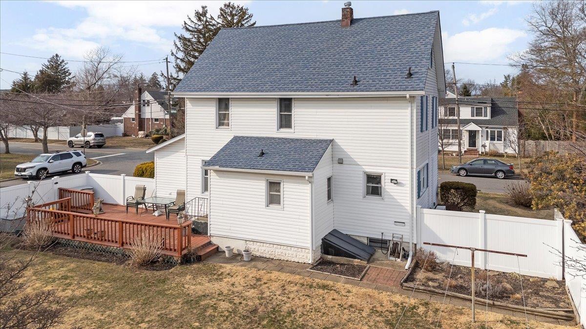 38 Alice Court, Oyster Bay, New York image 31