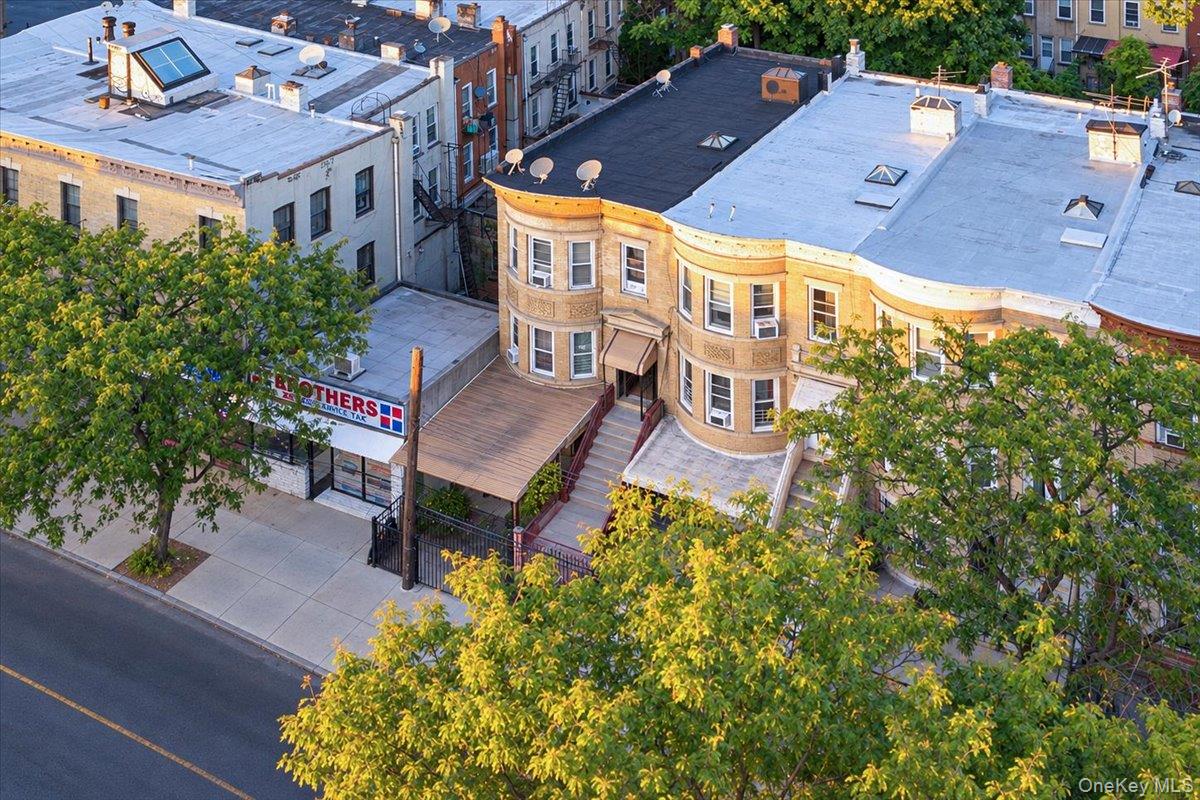 243 Crescent