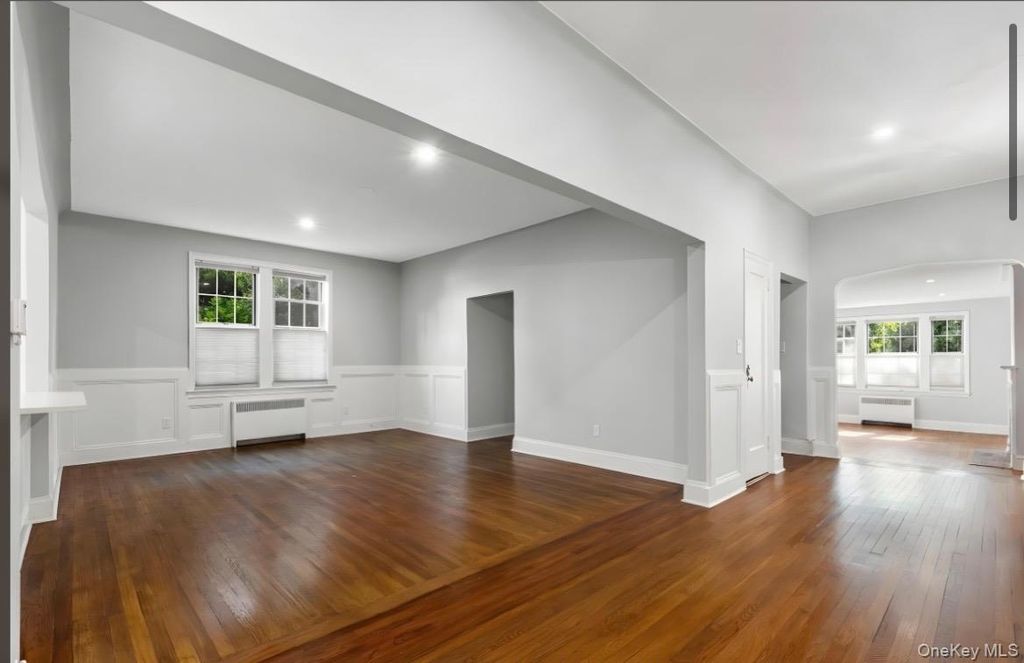 Photo of 25 Parkview ave Ave #1A, Bronxville, NY 10708 (MLS # 984950)