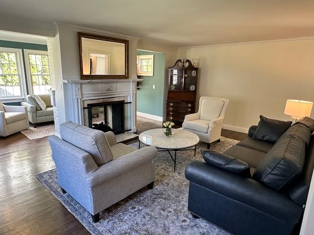 216 Park Avenue, Manhasset, New York image 6