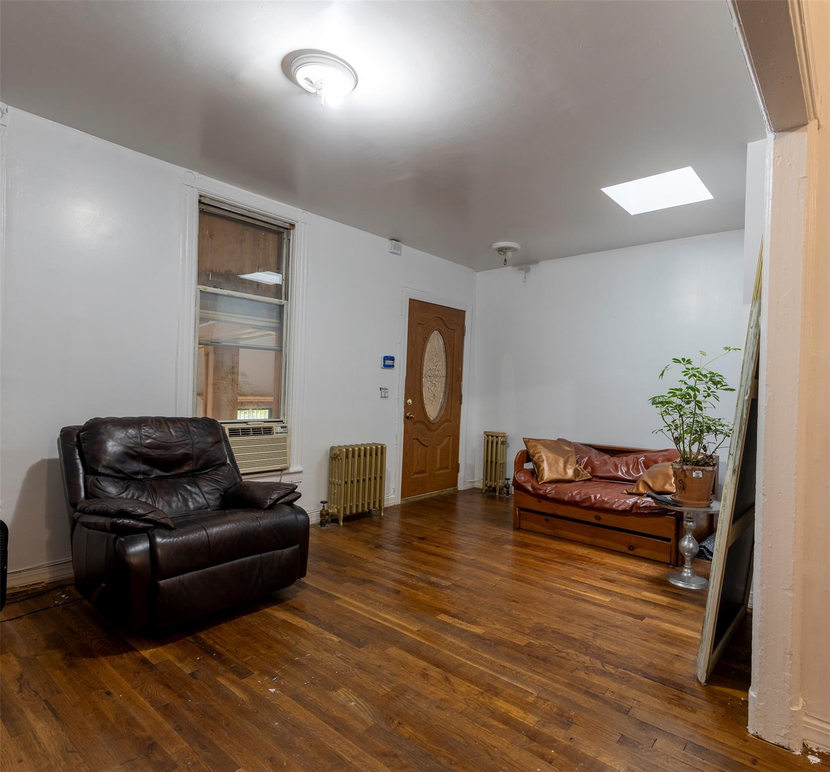 469 Montauk Avenue, Brooklyn, Ohio image 6