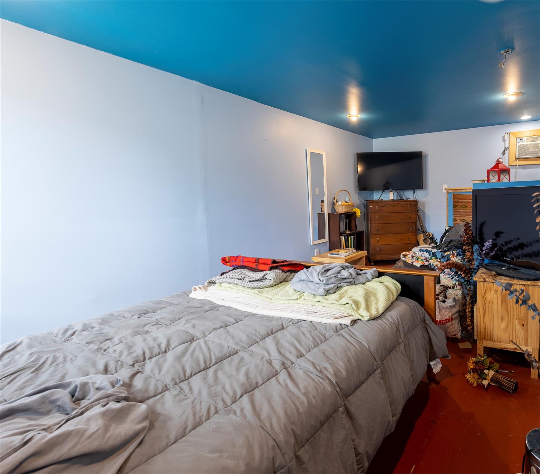 469 Montauk Avenue, Brooklyn, Ohio image 16