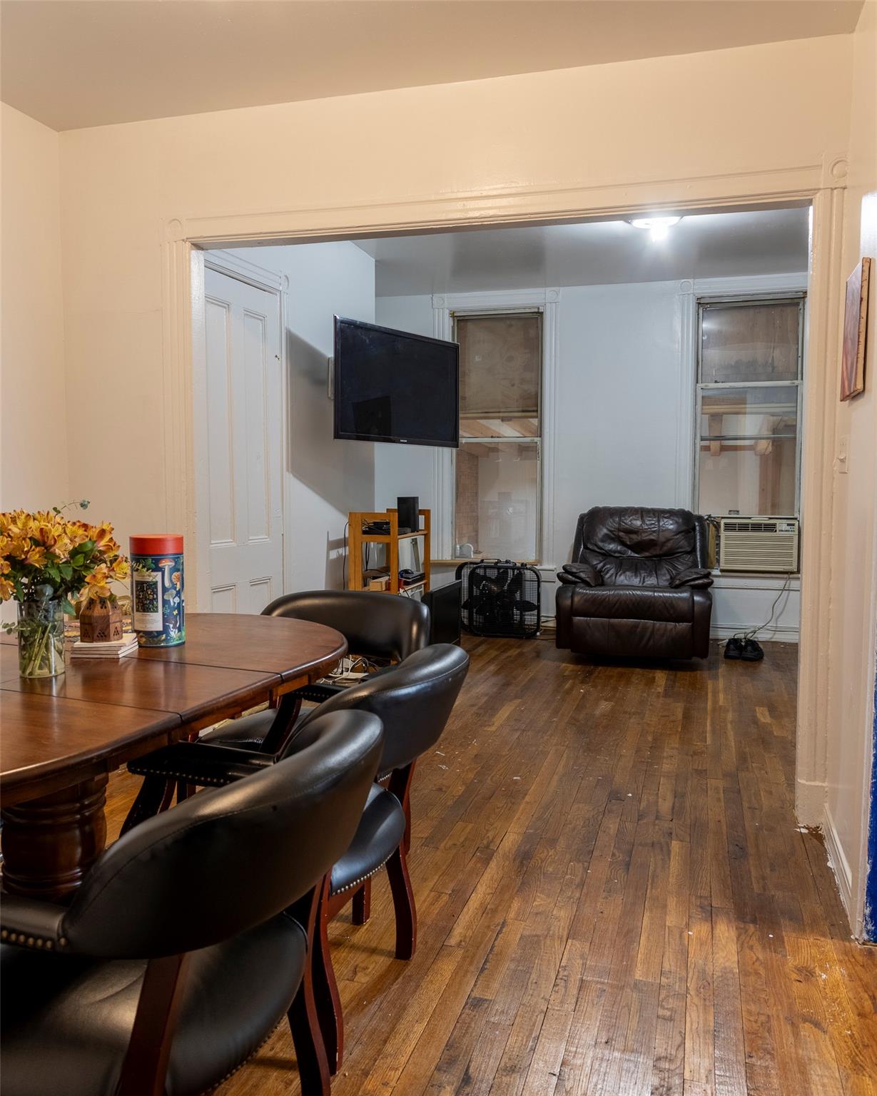 469 Montauk Avenue, Brooklyn, Ohio image 8