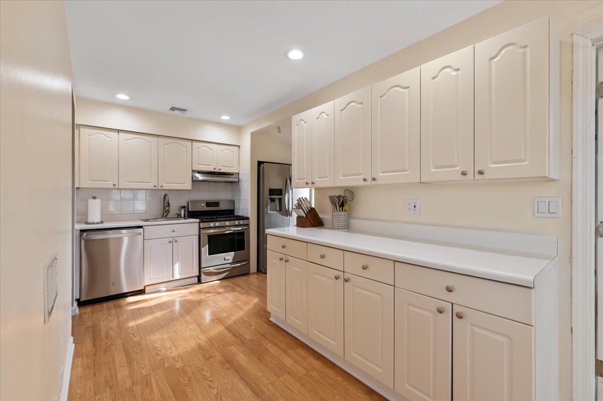 825 Milligan Lane, West Islip, New York image 16