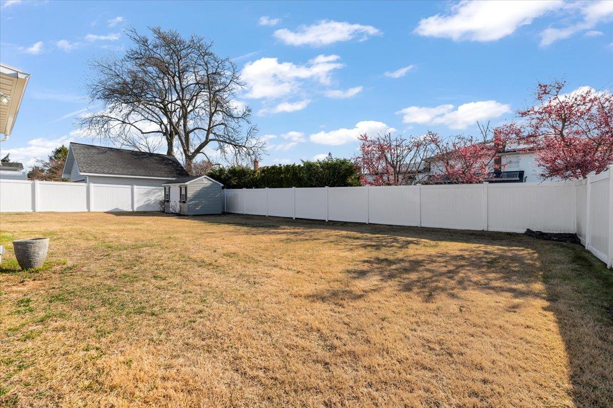 825 Milligan Lane, West Islip, New York image 18