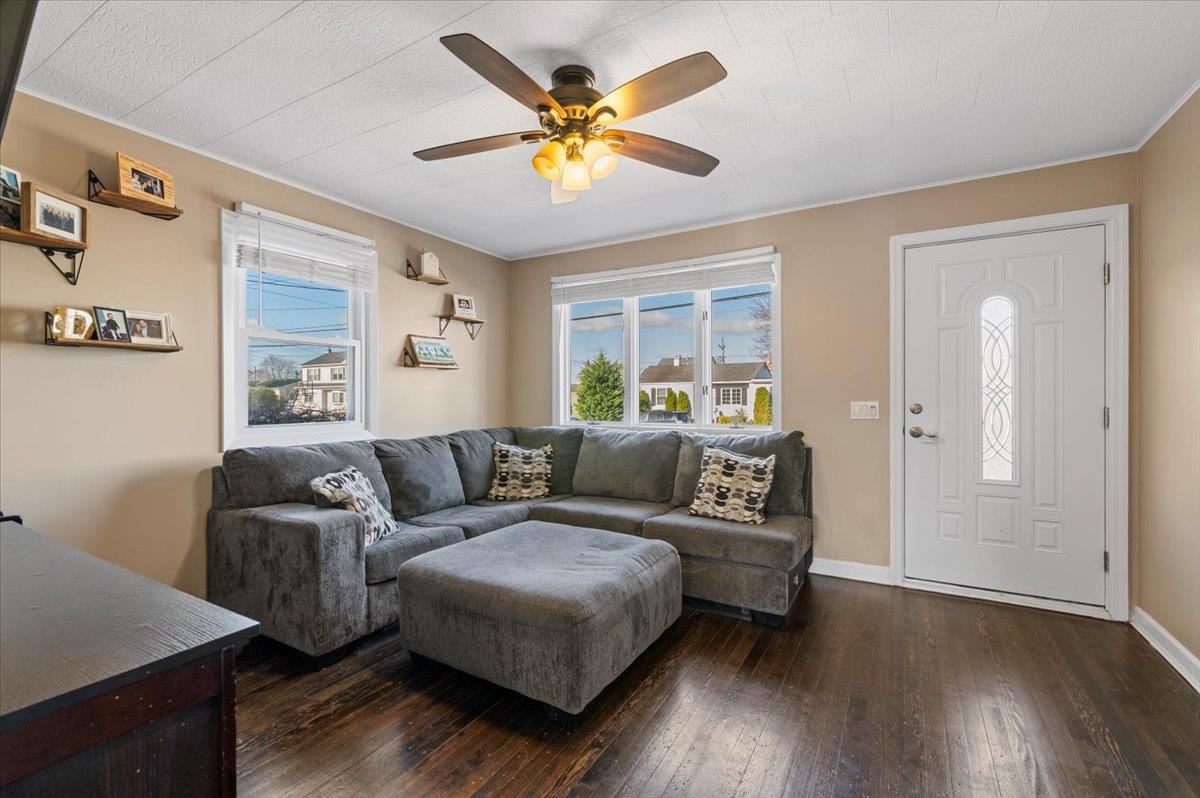 825 Milligan Lane, West Islip, New York image 5