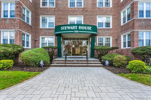 366 Stewart Avenue C4 Garden City NY 11530