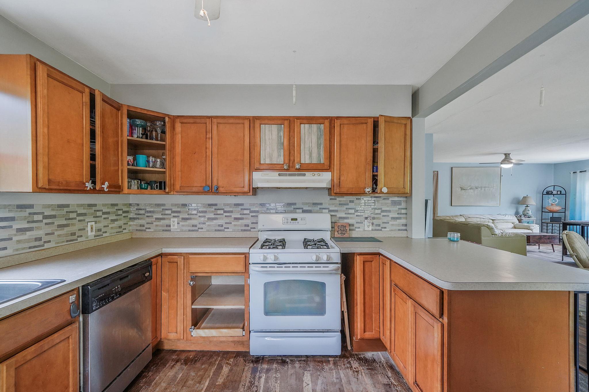 2 Queen Drive, Sound Beach, New York image 9