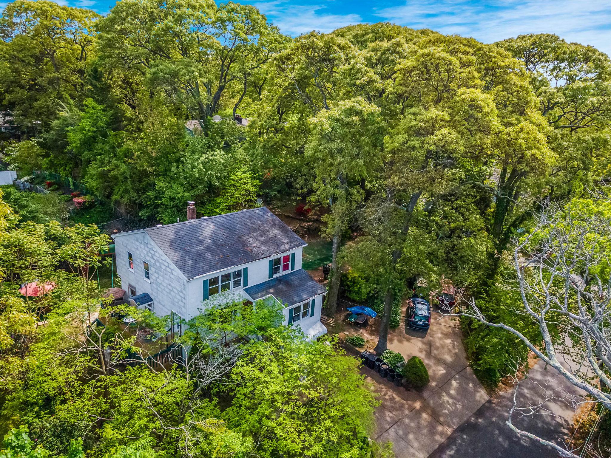 2 Queen Drive, Sound Beach, New York image 36
