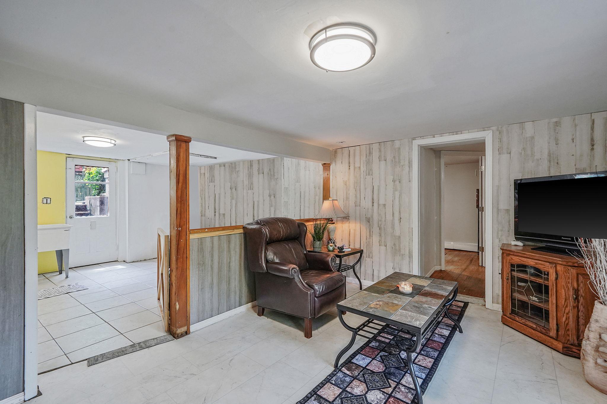 2 Queen Drive, Sound Beach, New York image 25