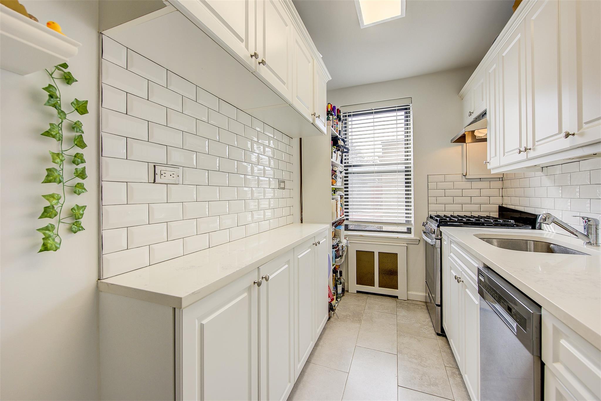65-30 108th Street #2B, Forest Hills, New York image 15