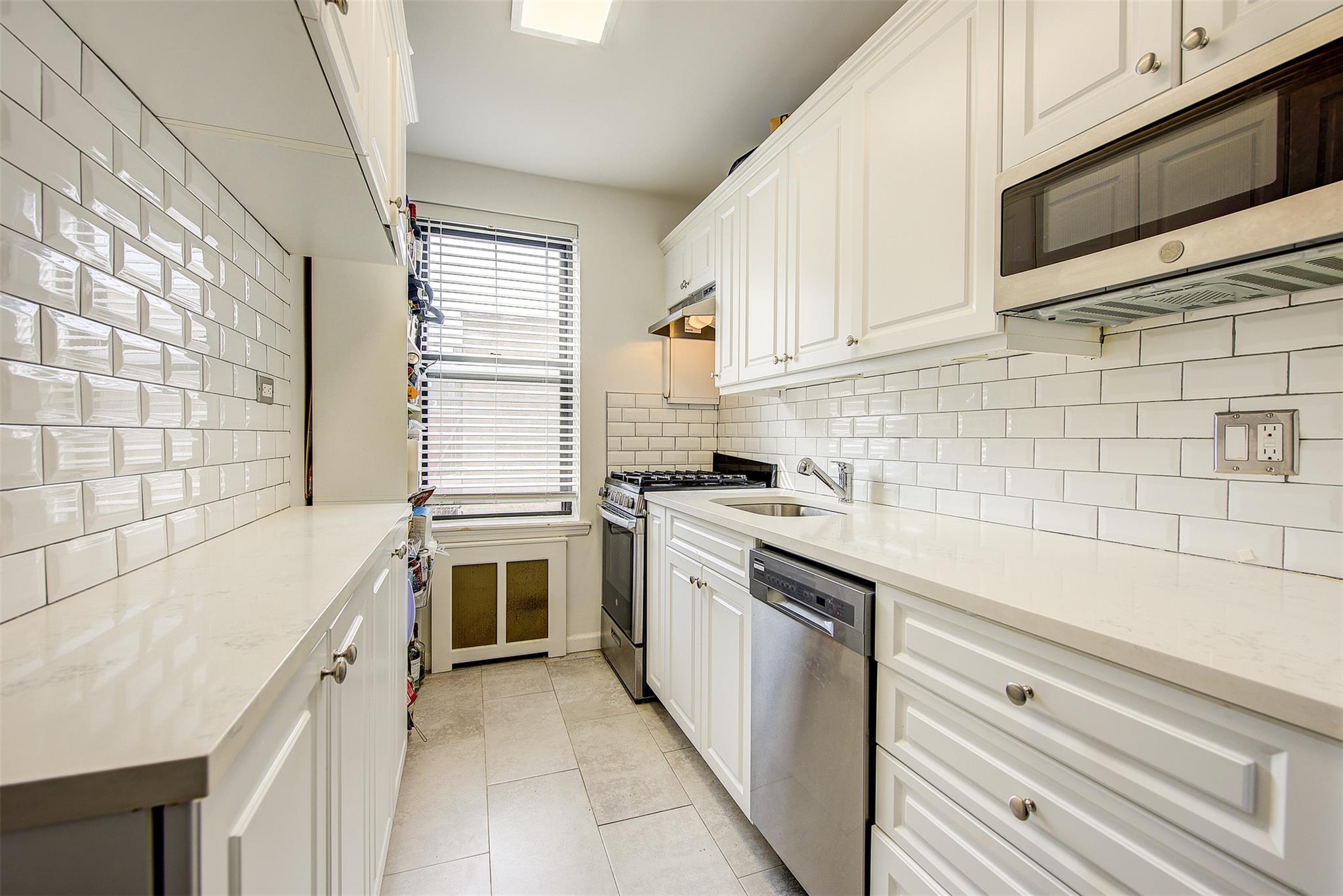 65-30 108th Street #2B, Forest Hills, New York image 13