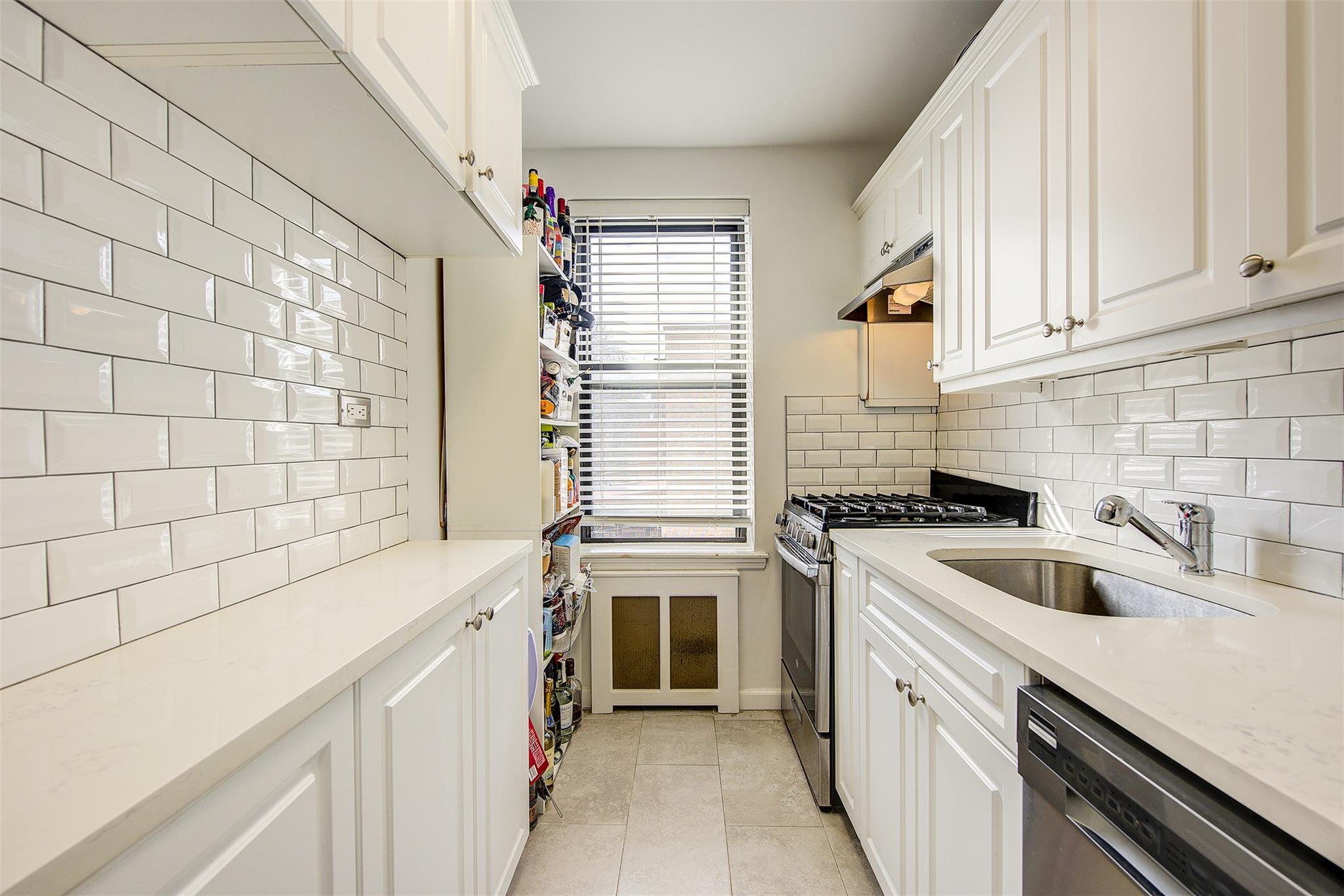 65-30 108th Street #2B, Forest Hills, New York image 17