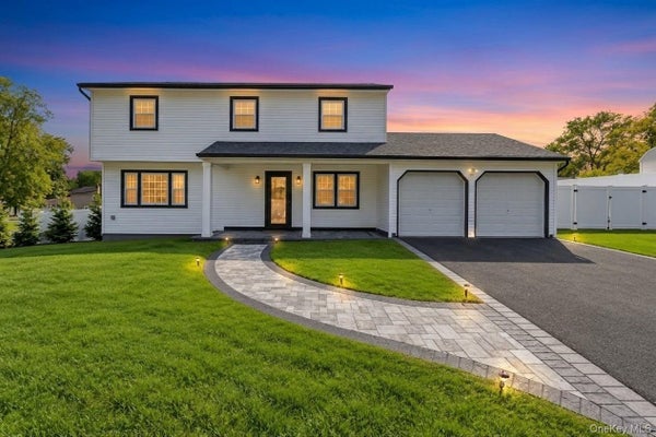 24 NEW JERSEY ST, DIX HILLS, NY 11746 - Image 7f7f90aea58e7edabfb063d1f5174eab/2963449433