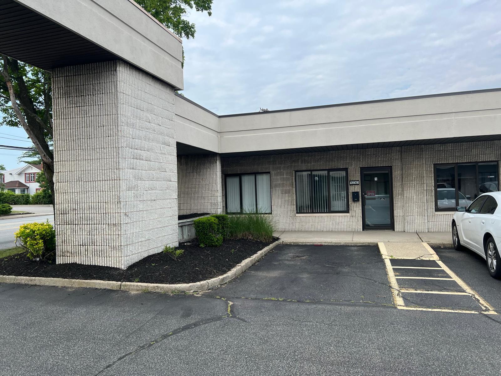 6268 Jericho Turnpike 1