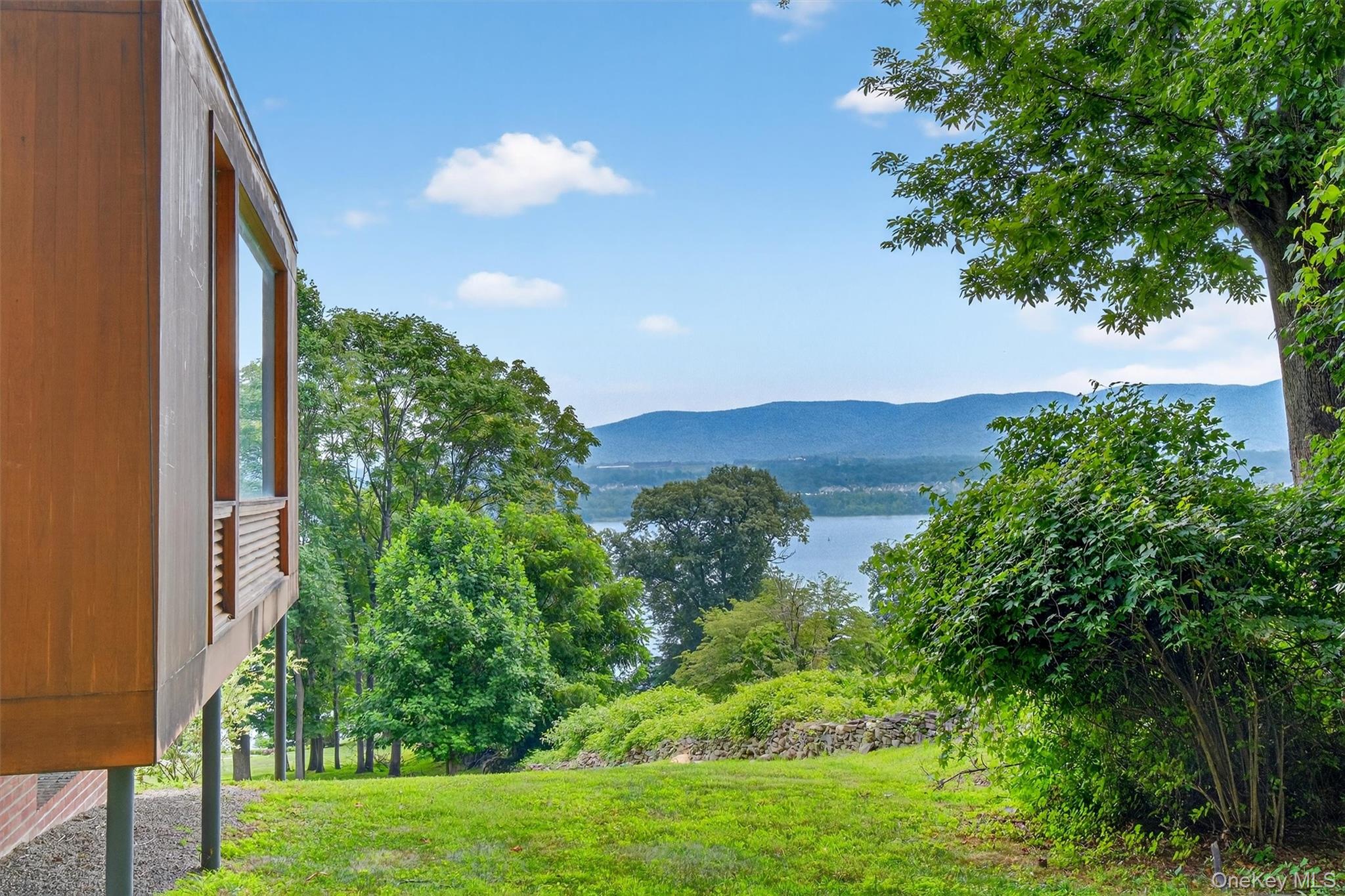 Newburgh, New York 12550, United States, 4 Bedrooms Bedrooms, ,3 BathroomsBathrooms,Residential,Active,185266