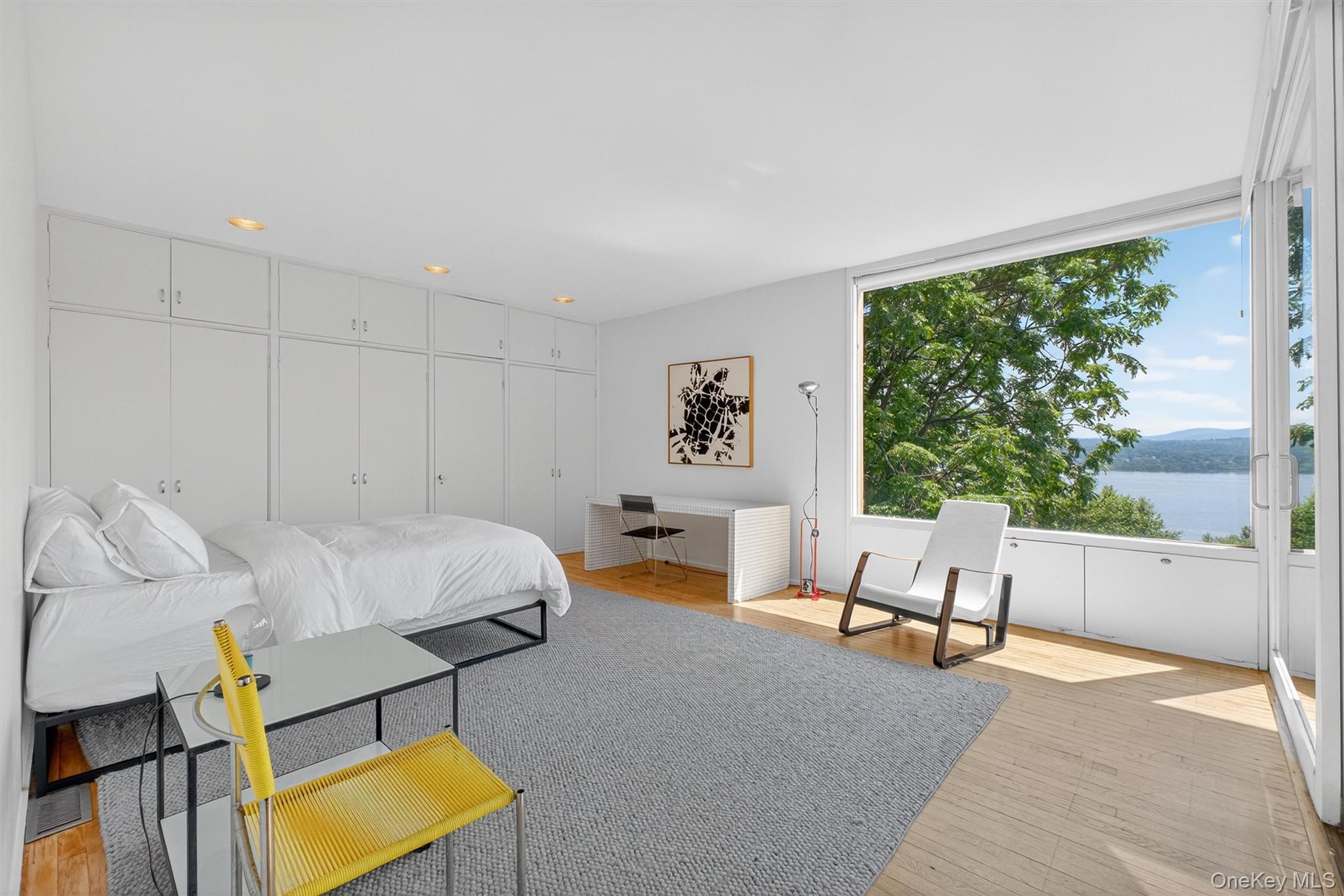 Newburgh, New York 12550, United States, 4 Bedrooms Bedrooms, ,3 BathroomsBathrooms,Residential,Active,185266