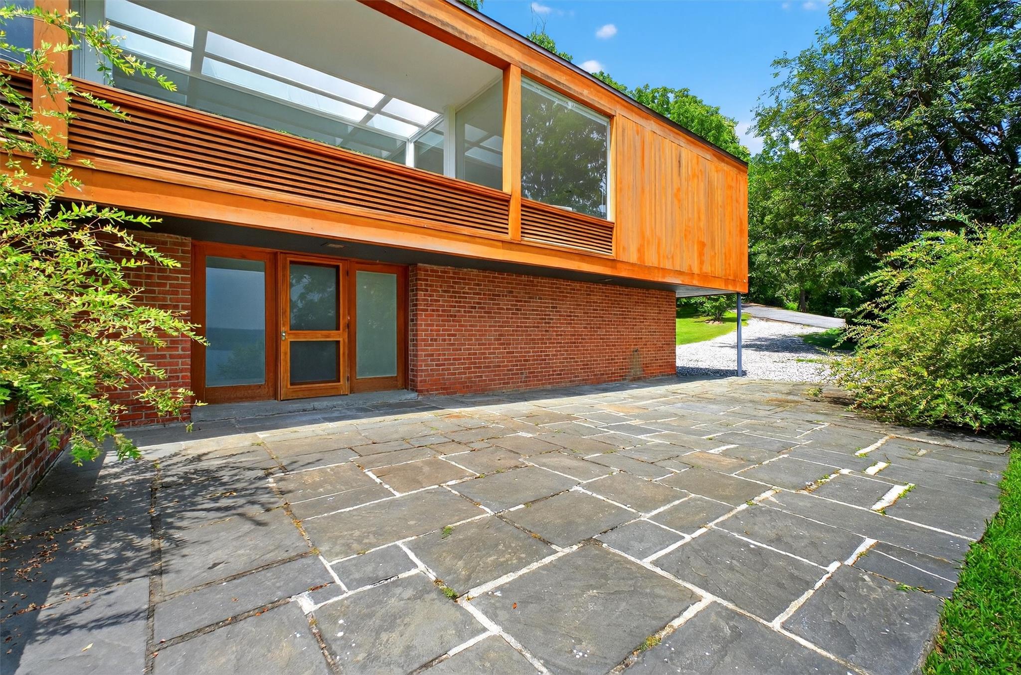 624 River Road
