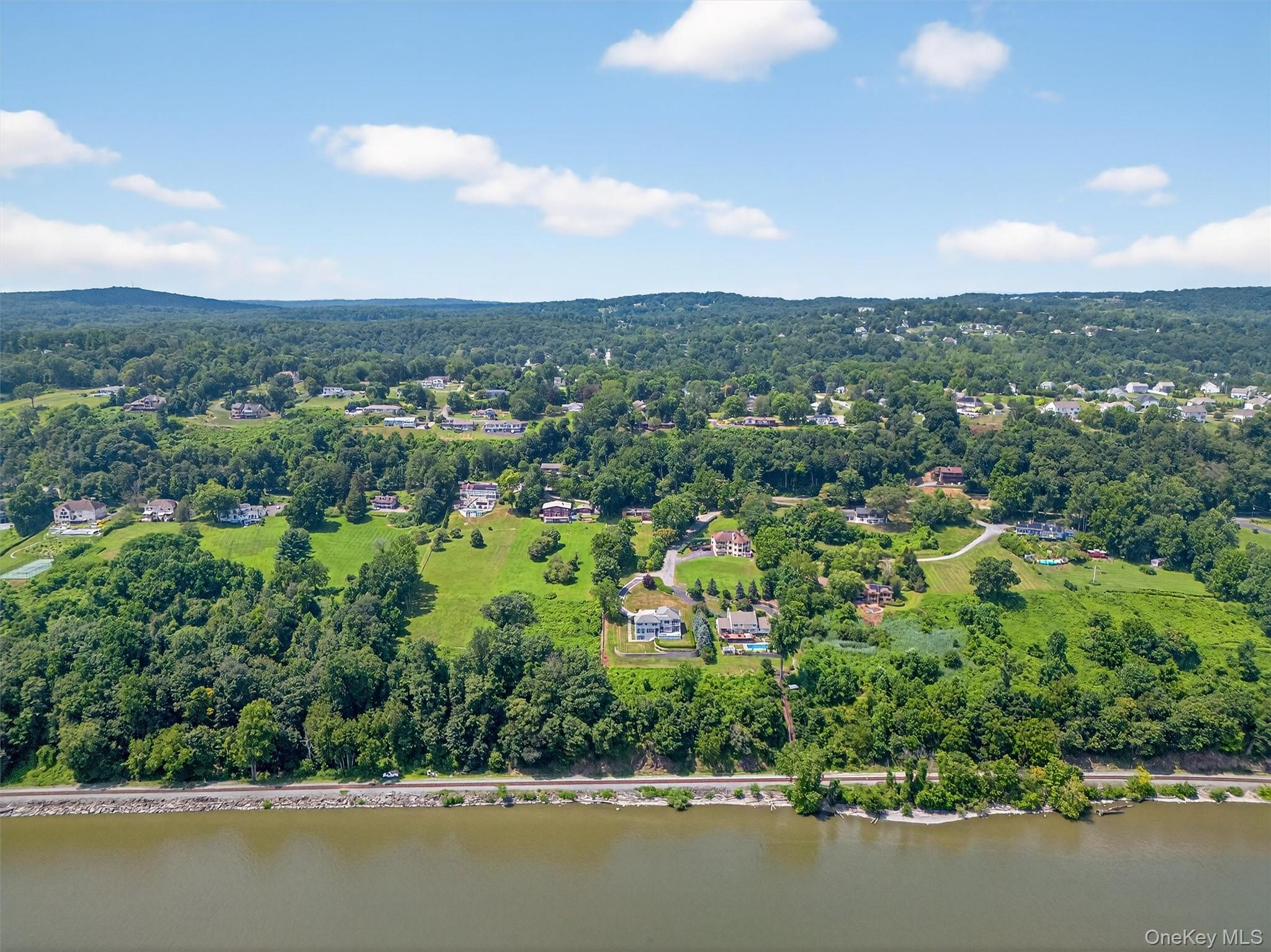 Newburgh, New York 12550, United States, 4 Bedrooms Bedrooms, ,3 BathroomsBathrooms,Residential,Active,185266