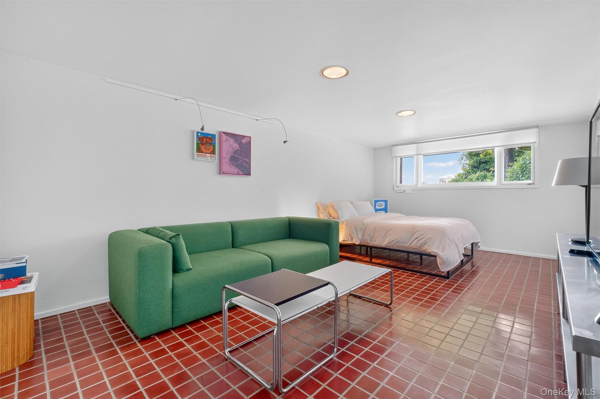 Newburgh, New York 12550, United States, 4 Bedrooms Bedrooms, ,3 BathroomsBathrooms,Residential,Active,185266