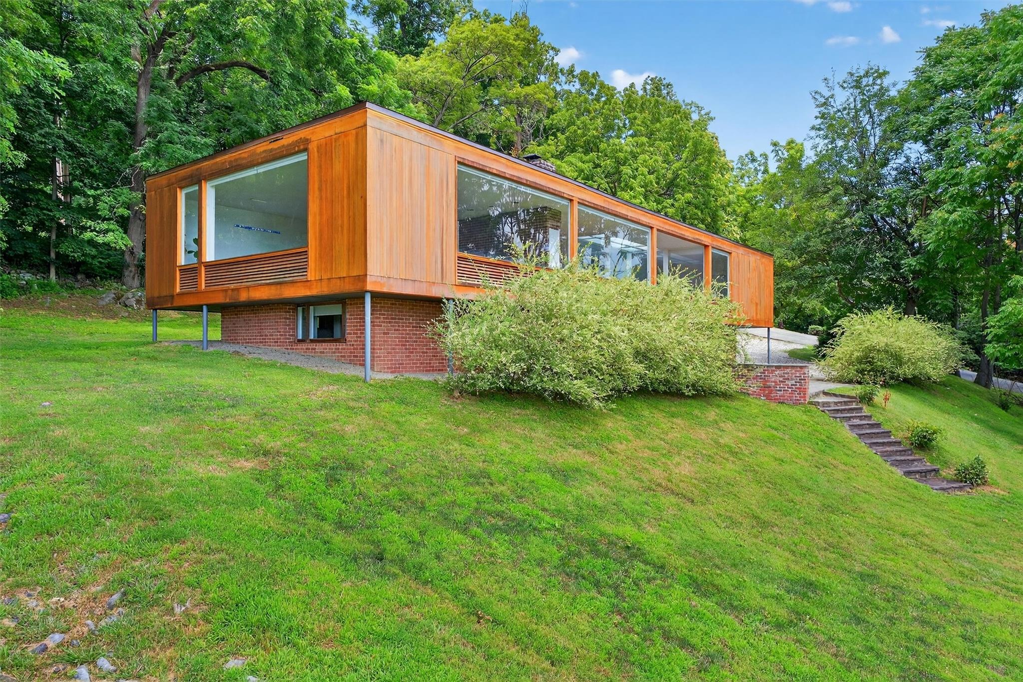 624 River Road