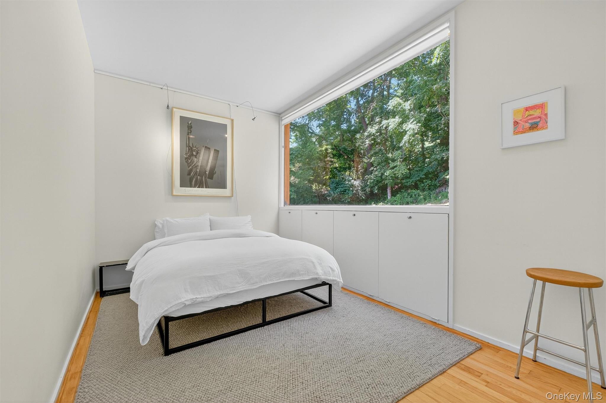 Newburgh, New York 12550, United States, 4 Bedrooms Bedrooms, ,3 BathroomsBathrooms,Residential,Active,185266