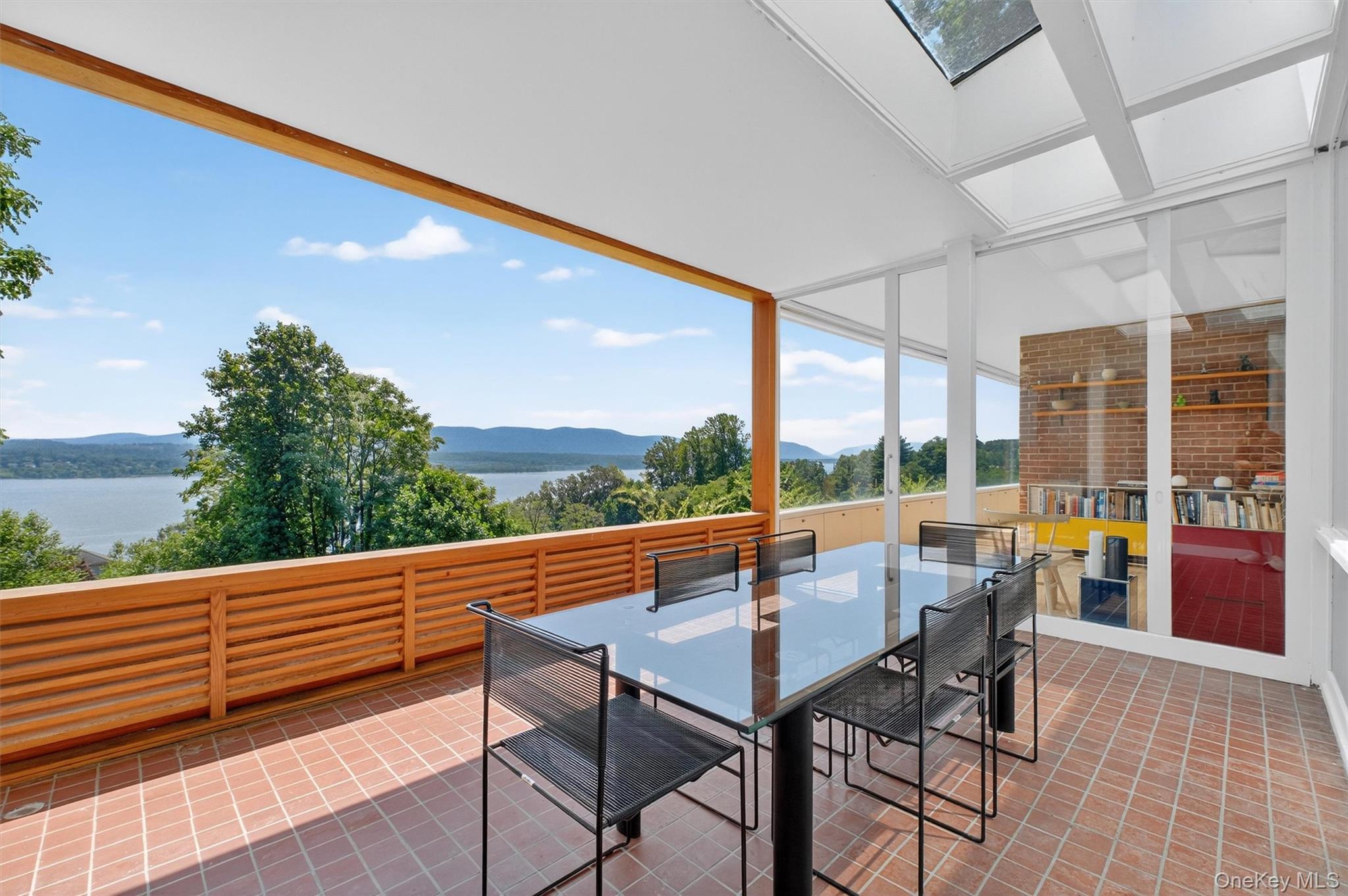 Newburgh, New York 12550, United States, 4 Bedrooms Bedrooms, ,3 BathroomsBathrooms,Residential,Active,185266