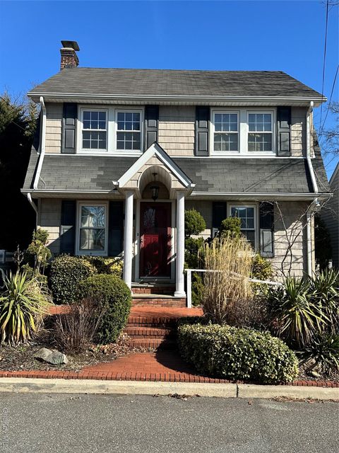 Homes For Sale - 122 Finucane Place<br/> Woodmere, NY 11598