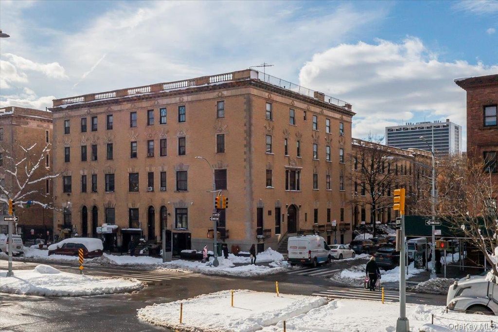 Photo of 200 W 139th Street, New York (Manhattan), NY 10030 (MLS # 964927)